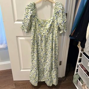 Adorable cottage core Abercrombie spring dress!